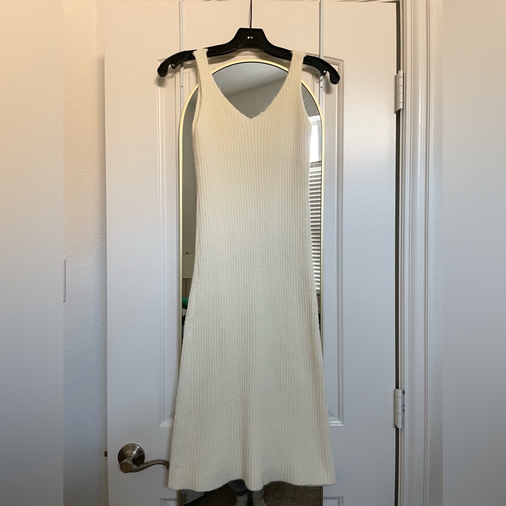 Commense Cream Rib-Knit Midi Dress